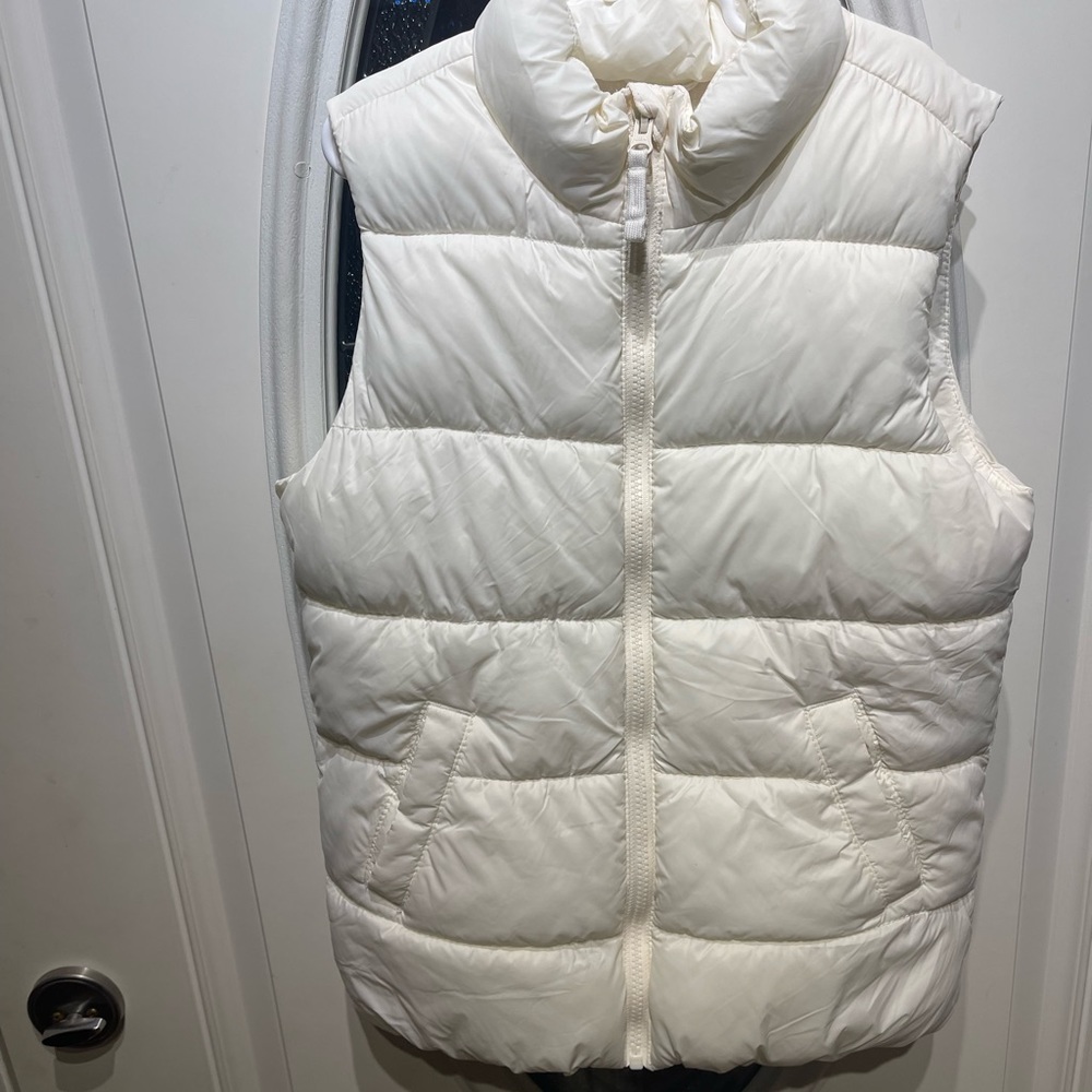 Kids Old Navy Puffer Vest - boys/girls size 10-12 White